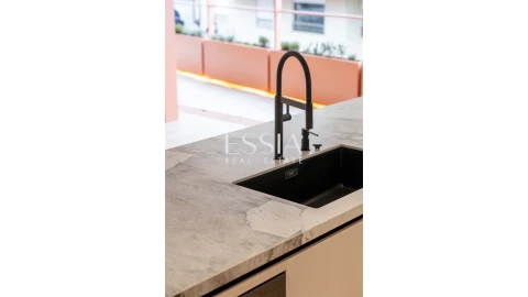 Apartamento T4 para Venda em Aldoar, Foz do Douro e Nevogilde