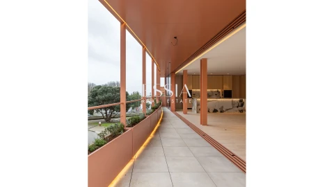 Apartamento T4 para Venda em Aldoar, Foz do Douro e Nevogilde