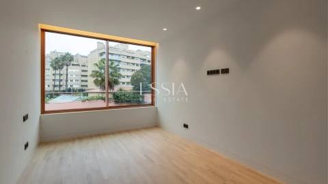 Apartamento T4 para Venda em Aldoar, Foz do Douro e Nevogilde