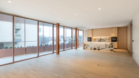Apartamento T4 para Venda em Aldoar, Foz do Douro e Nevogilde