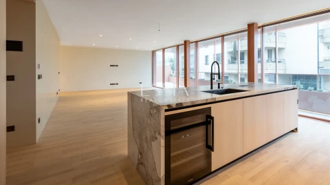 Apartamento T4 para Venda em Aldoar, Foz do Douro e Nevogilde