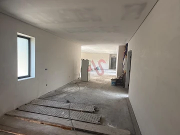 Moradia T4 para Venda em Pico de Regalados, Gondiães e Mós