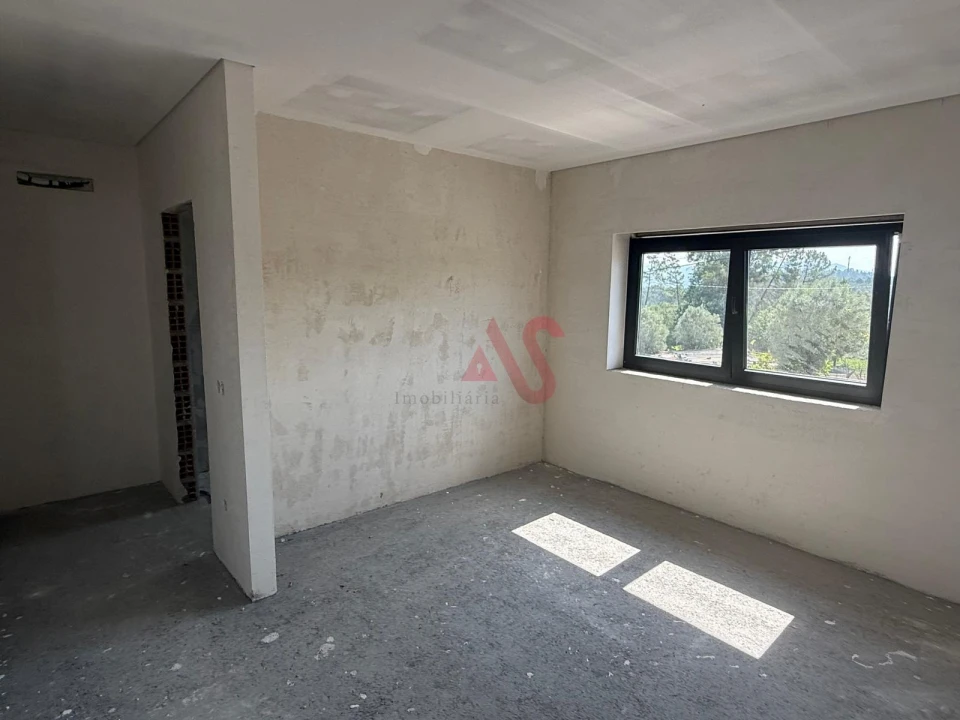 Moradia T4 para Venda em Pico de Regalados, Gondiães e Mós Foto 27