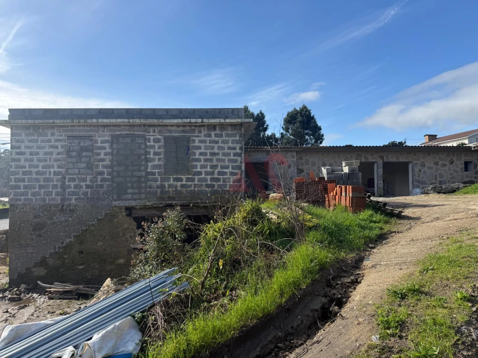 Moradia T4 para Venda em Pico de Regalados, Gondiães e Mós Foto 22