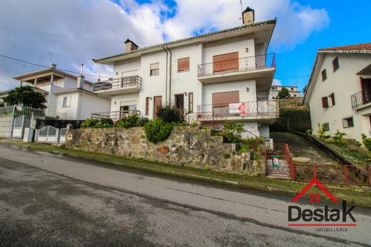 Moradia T4 para Venda em São Pedro do Sul, Várzea e Baiões