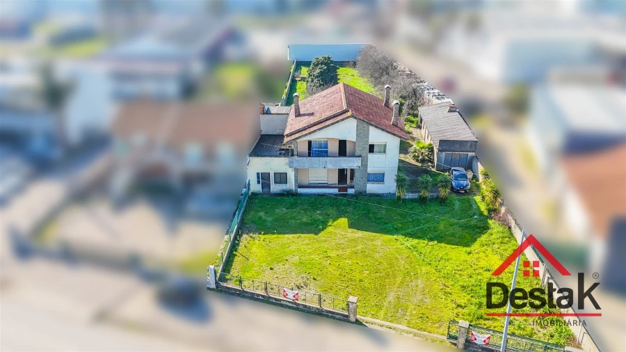 Moradia T5 para Venda em Albergaria-A-Velha e Valmaior Foto 3