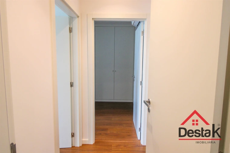 Apartamento T2 para Arrendamento em Viseu Foto 5