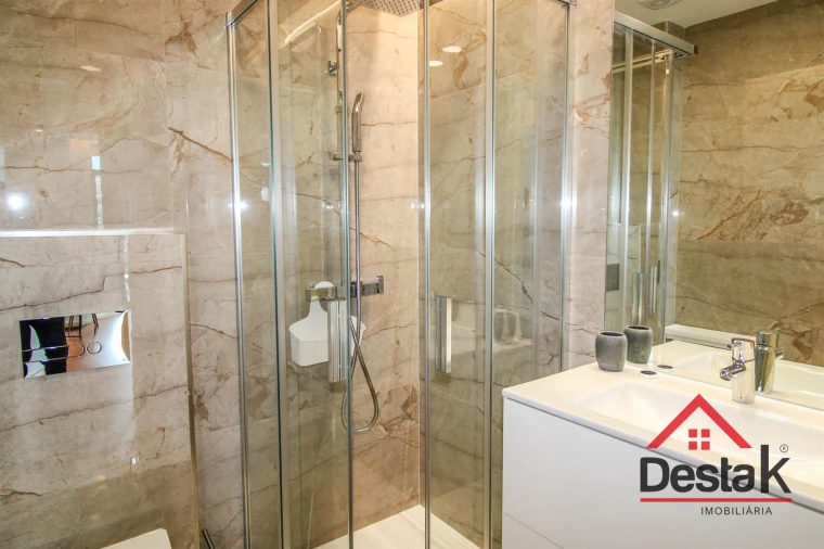 Apartamento T2 para Arrendamento em Viseu Foto 6