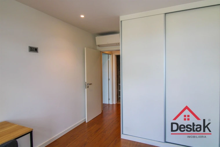Apartamento T2 para Arrendamento em Viseu Foto 8