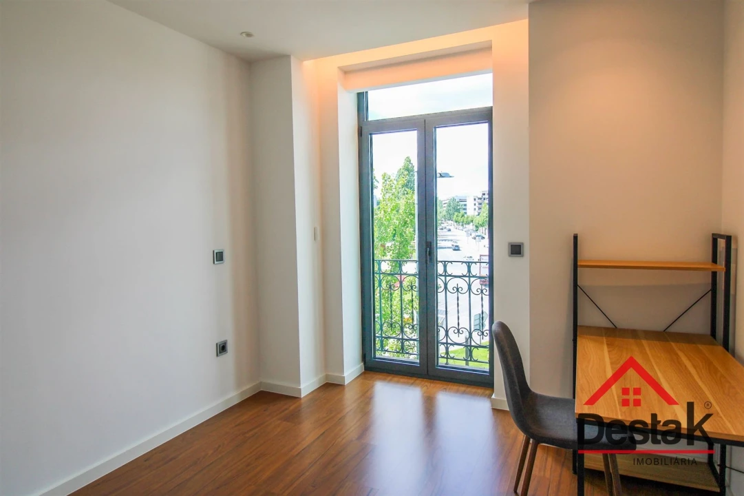 Apartamento T2 para Arrendamento em Viseu Foto 7