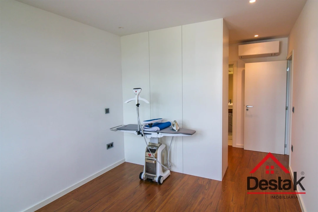 Apartamento T2 para Arrendamento em Viseu Foto 13