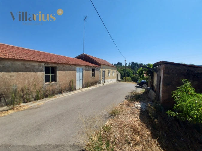 Moradia T3 para Venda em Casais e Alviobeira Foto 1