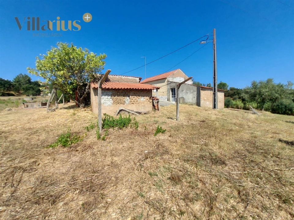 Moradia T3 para Venda em Casais e Alviobeira Foto 6