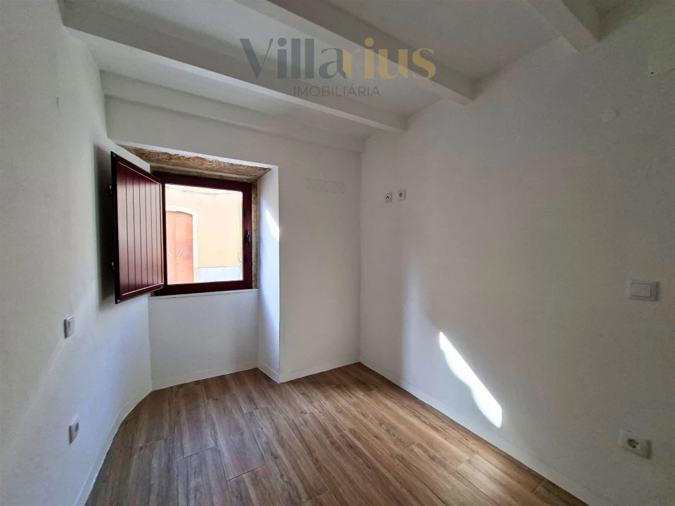 Moradia T2 para Venda em Carregueiros Foto 9