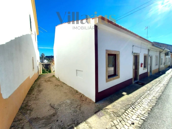 Moradia T2 para Venda em Carregueiros Foto 36