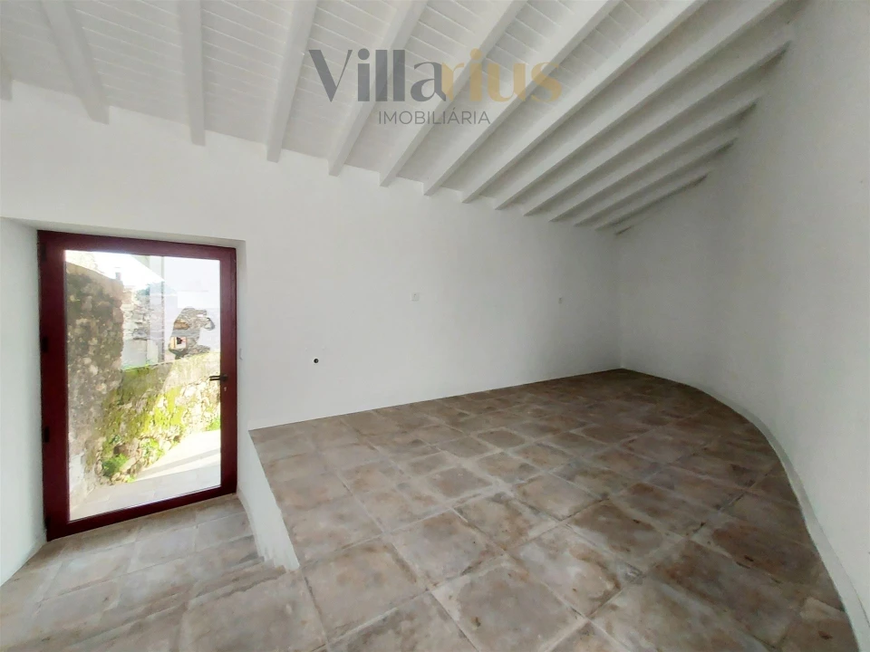Moradia T2 para Venda em Carregueiros Foto 31