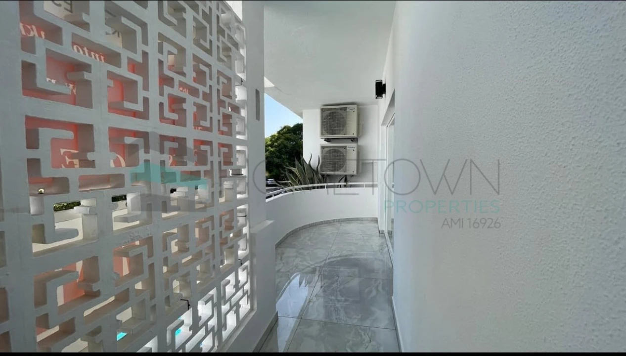 Apartamento T3 para Venda em Quarteira Foto 5