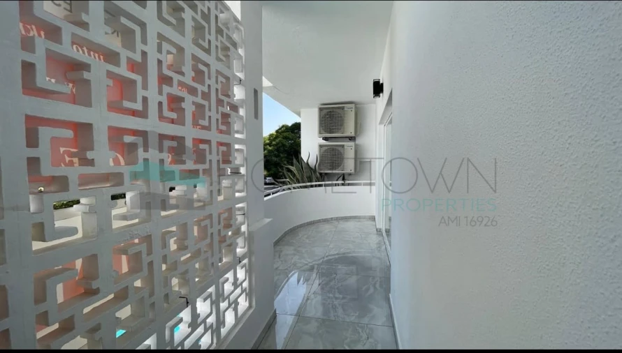 Apartamento T3 para Venda em Quarteira Foto 5