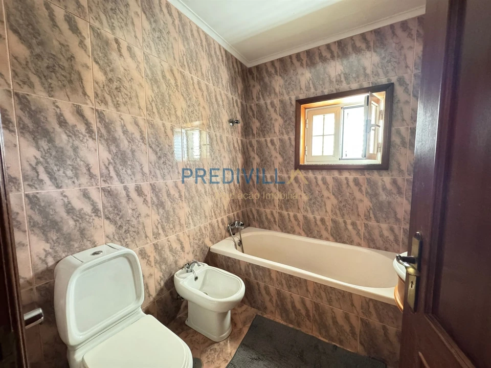 Moradia T4 para Venda em Guilhabreu Foto 25