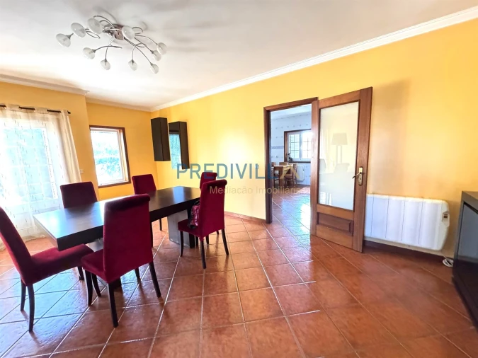 Moradia T4 para Venda em Guilhabreu Foto 6