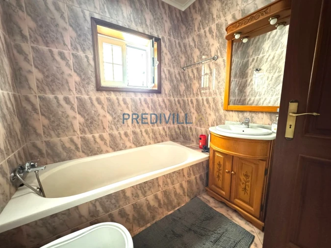 Moradia T4 para Venda em Guilhabreu Foto 24