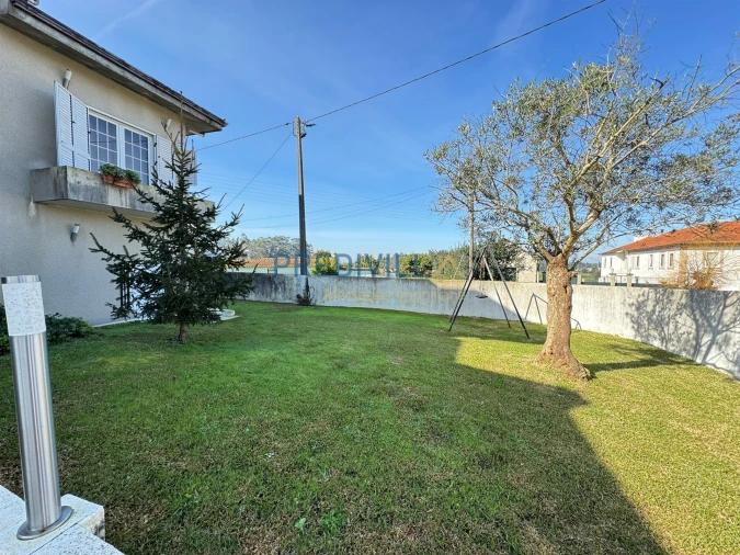 Moradia T4 para Venda em Guilhabreu Foto 29