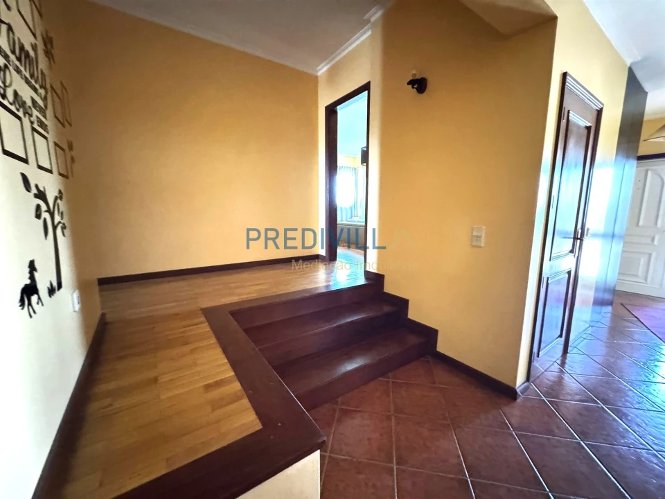 Moradia T4 para Venda em Guilhabreu Foto 12