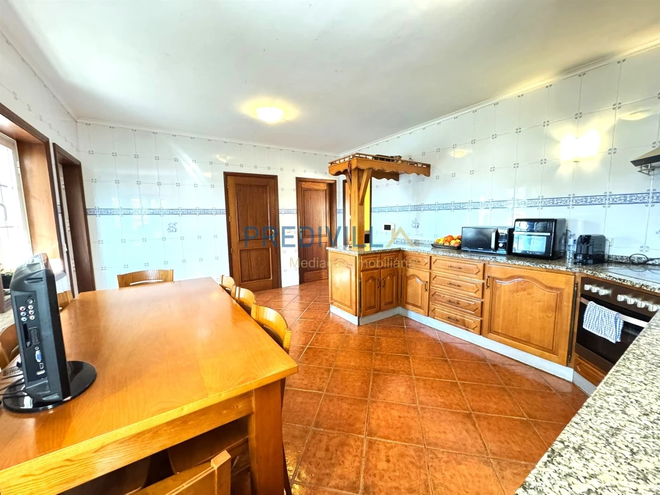 Moradia T4 para Venda em Guilhabreu Foto 4