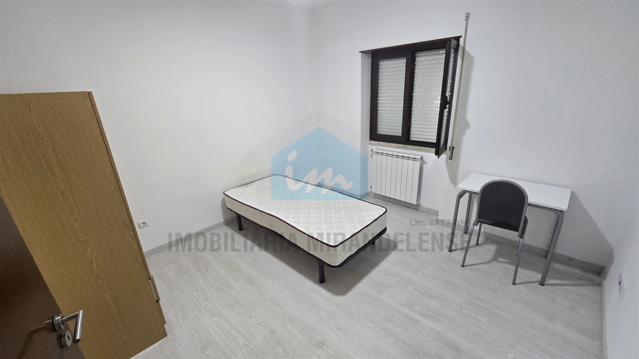 Apartamento T5 para Venda em Mirandela Foto 23