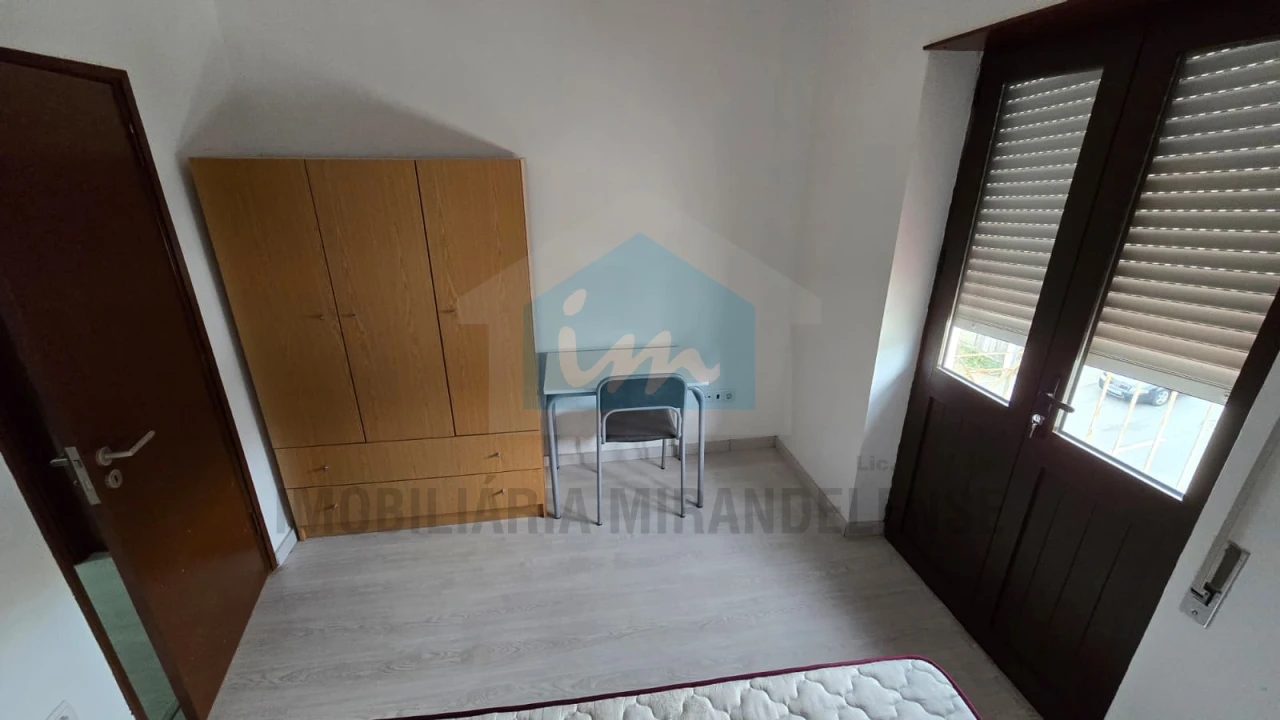 Apartamento T5 para Venda em Mirandela Foto 29
