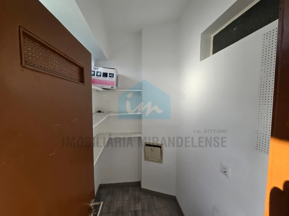 Apartamento T5 para Venda em Mirandela Foto 7