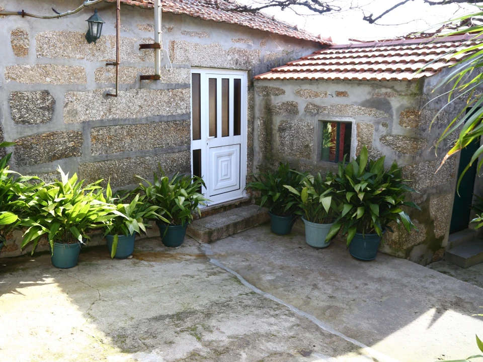 Moradia T0 para Venda em Lustosa e Barrosas (Santo Estêvão) Foto 3