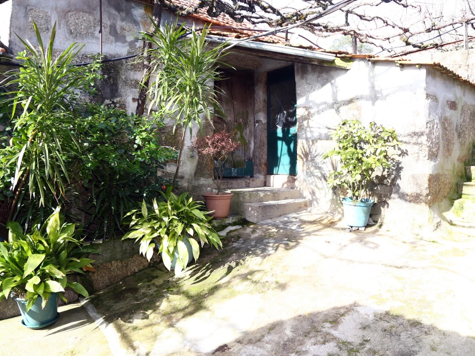 Moradia T0 para Venda em Lustosa e Barrosas (Santo Estêvão) Foto 5