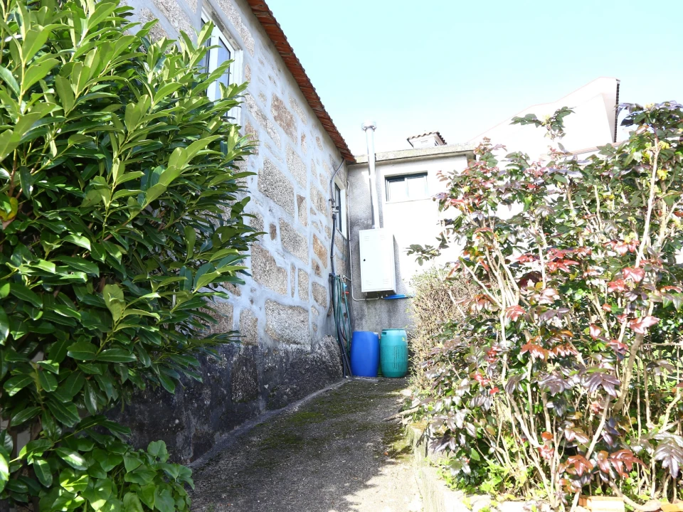 Moradia T0 para Venda em Lustosa e Barrosas (Santo Estêvão) Foto 14