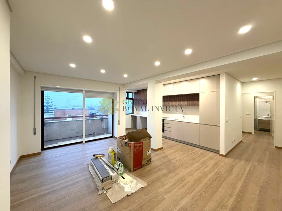 Apartamento T2 para Venda em Santa Marinha e São Pedro da Afurada Foto 1