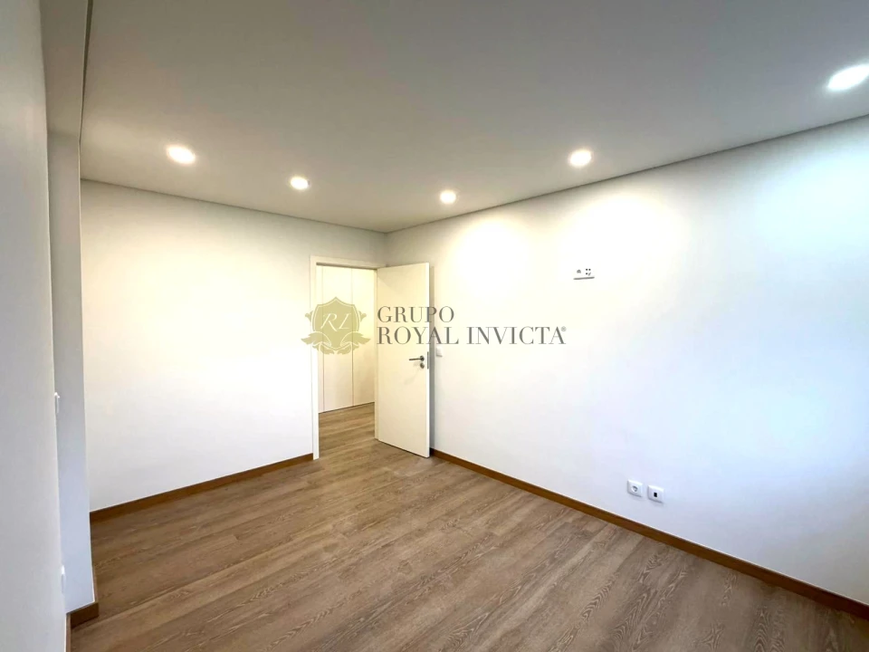 Apartamento T2 para Venda em Santa Marinha e São Pedro da Afurada Foto 17