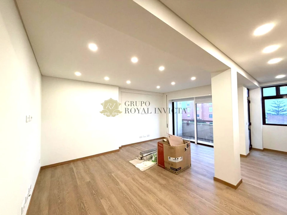 Apartamento T2 para Venda em Santa Marinha e São Pedro da Afurada Foto 5