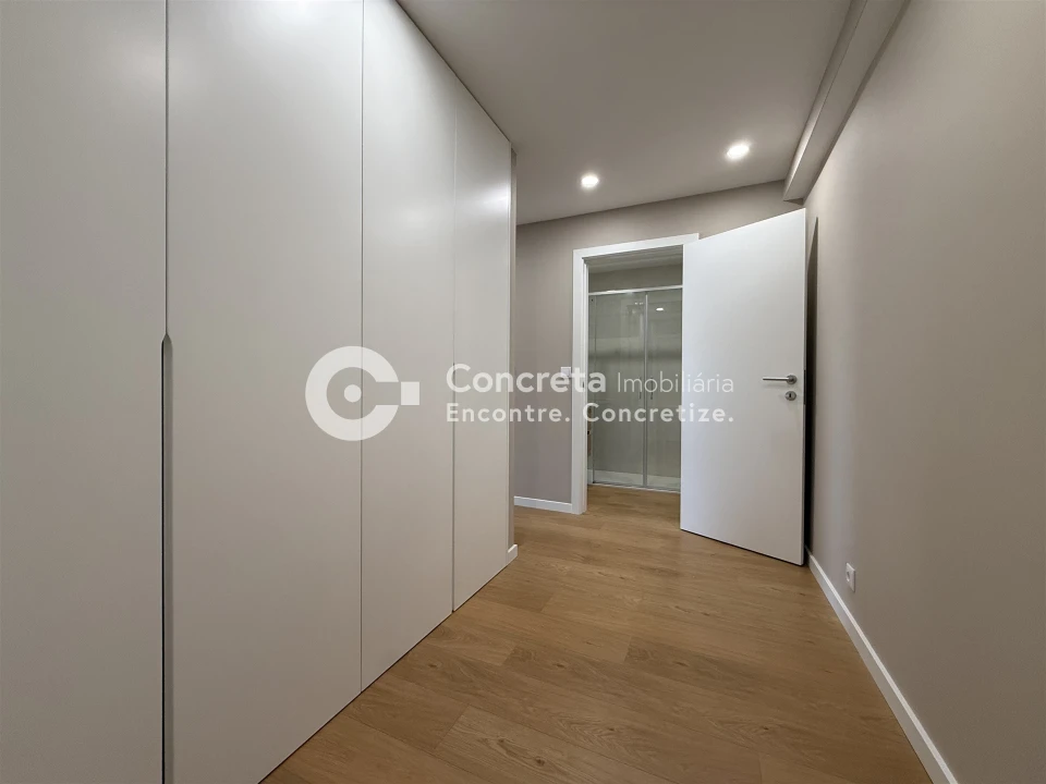 Apartamento T2 para Venda em Arcozelo Foto 13