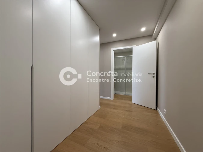 Apartamento T2 para Venda em Arcozelo Foto 13