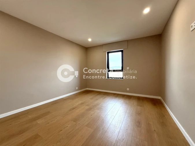 Apartamento T2 para Venda em Arcozelo Foto 24