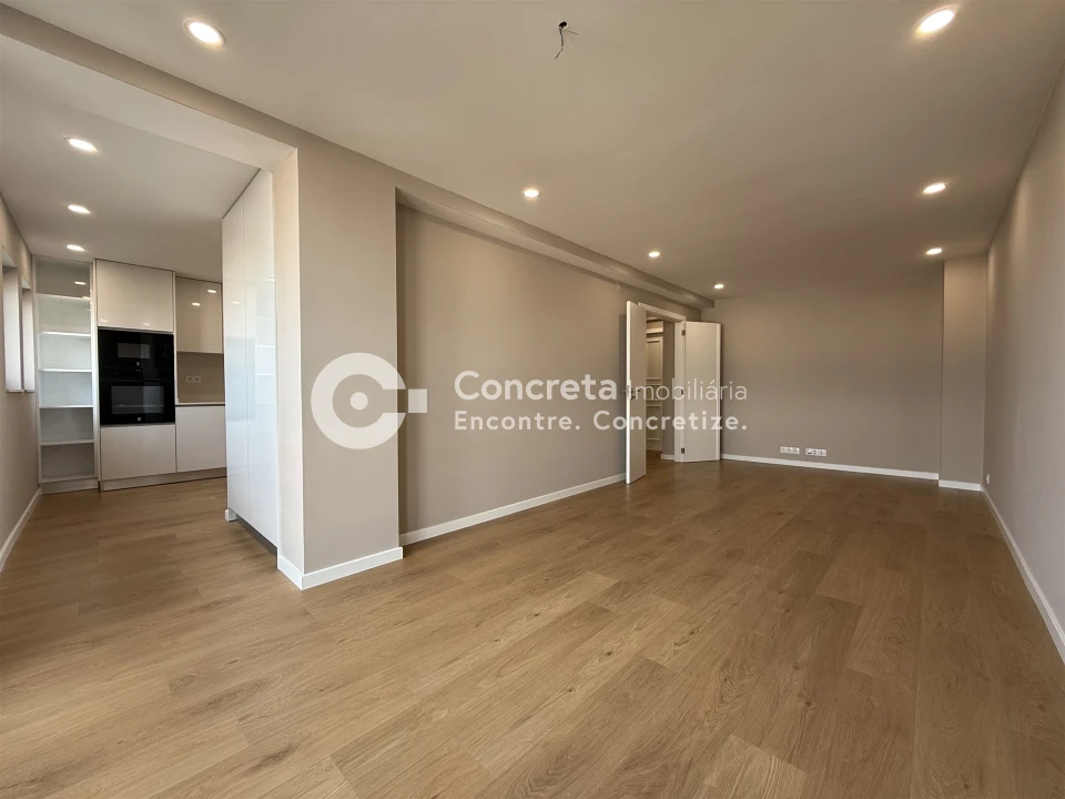 Apartamento T2 para Venda em Arcozelo Foto 6