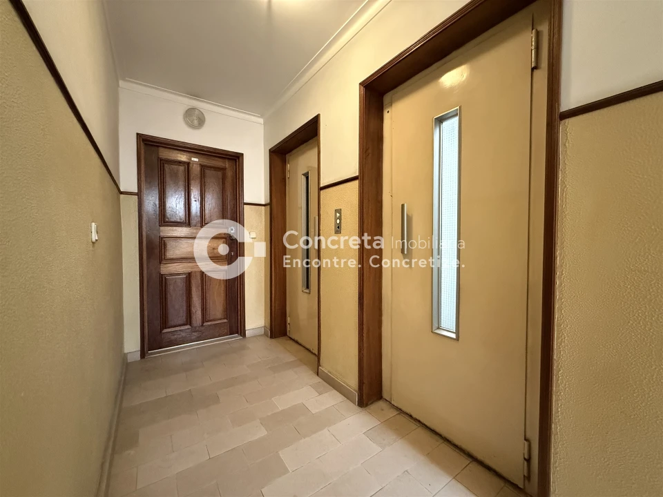 Apartamento T2 para Venda em Arcozelo Foto 26