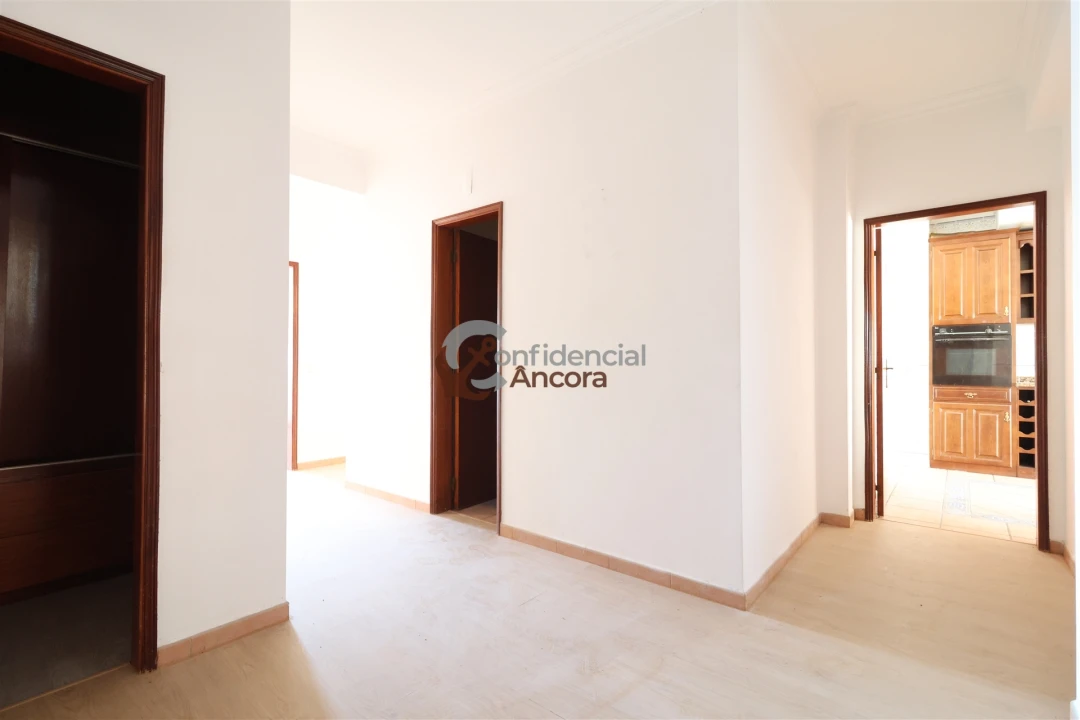 Apartamento T3 para Venda em Seia, São Romão e Lapa dos Dinheiros Foto 1