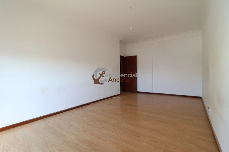 Apartamento T3 para Venda em Seia, São Romão e Lapa dos Dinheiros Foto 16