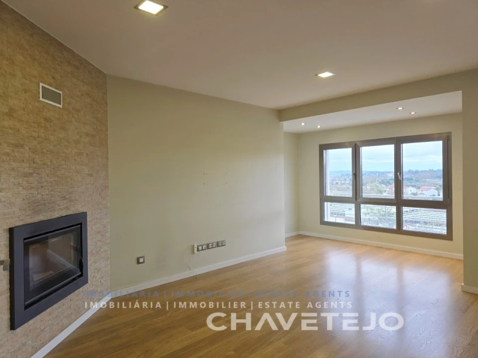 Apartamento T3 para Venda em São João Baptista e Santa Maria dos Olivais Foto 12