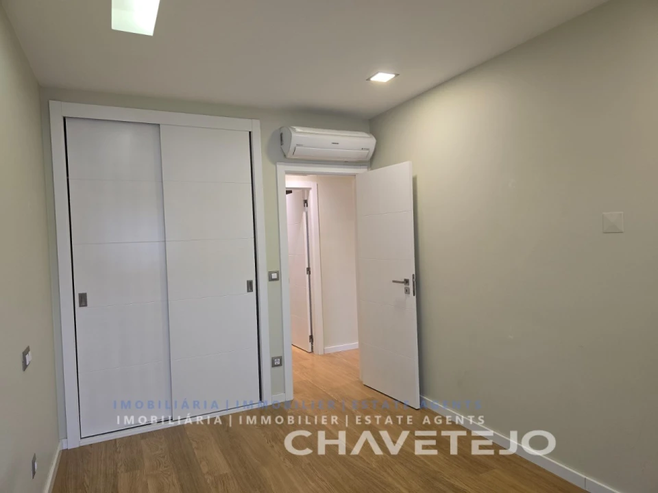 Apartamento T3 para Venda em São João Baptista e Santa Maria dos Olivais Foto 24