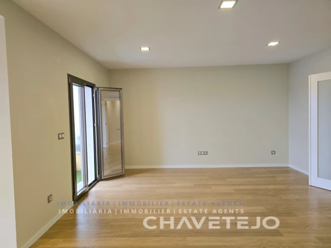 Apartamento T3 para Venda em São João Baptista e Santa Maria dos Olivais Foto 15