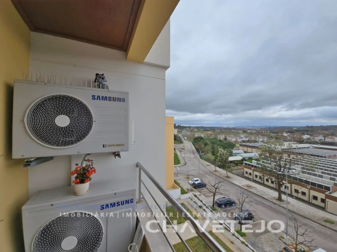 Apartamento T3 para Venda em São João Baptista e Santa Maria dos Olivais Foto 17