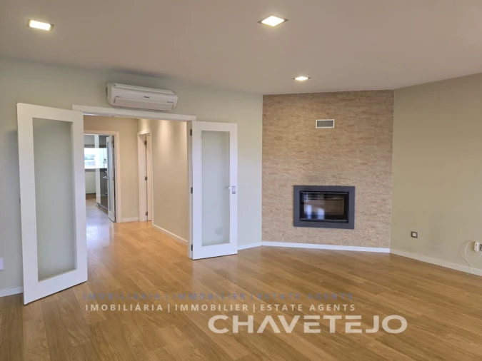 Apartamento T3 para Venda em São João Baptista e Santa Maria dos Olivais Foto 18