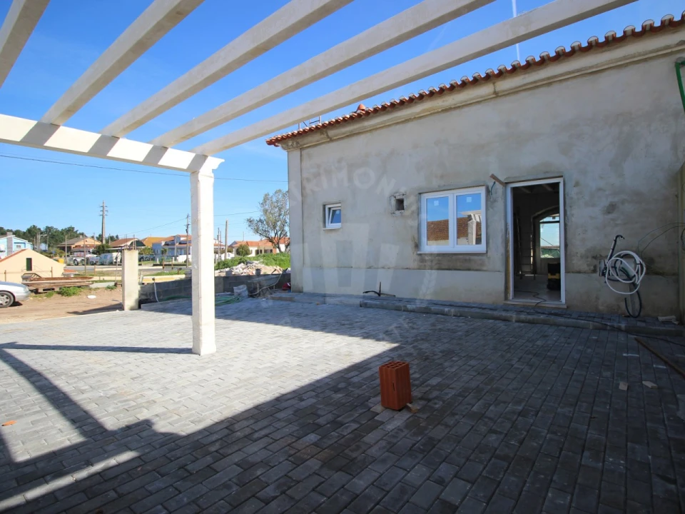 Moradia T2 para Venda em Painho e Figueiros Foto 6